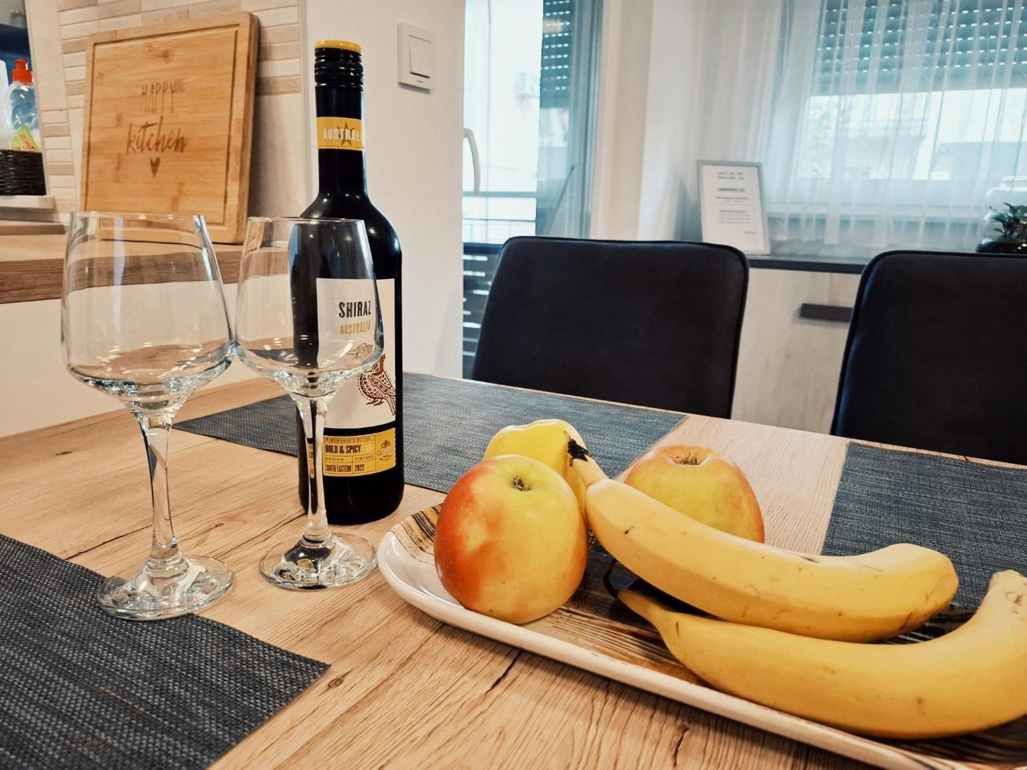 Apartman West Zen ซาเกร็บ ภายนอก รูปภาพ